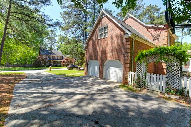Building Photo - 1100 Woodtree Ct