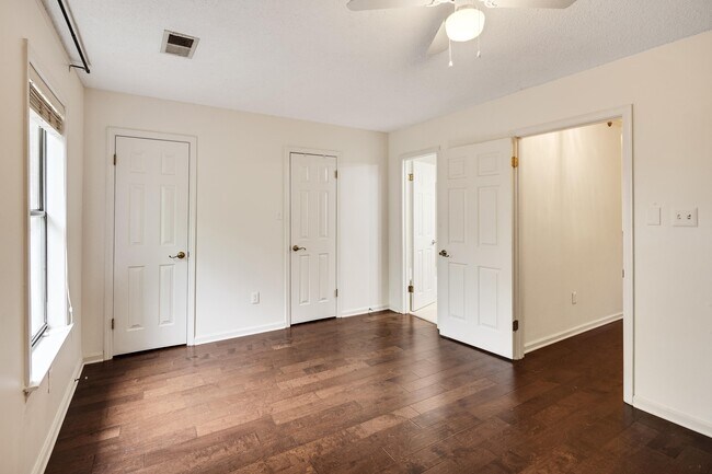 Building Photo - 1707 Belvedere Ct
