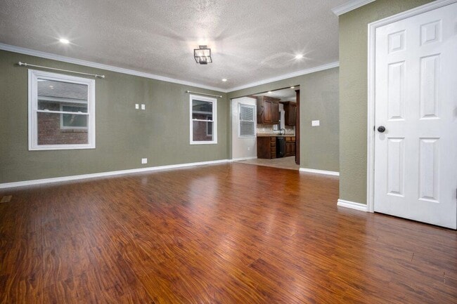 Building Photo - 3700 N Land Ave