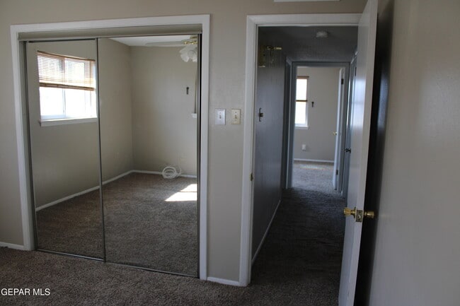 Building Photo - 5613 Wadsworth Ave