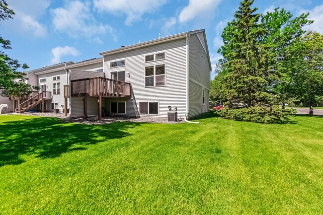 Building Photo - 15612 Float Ct