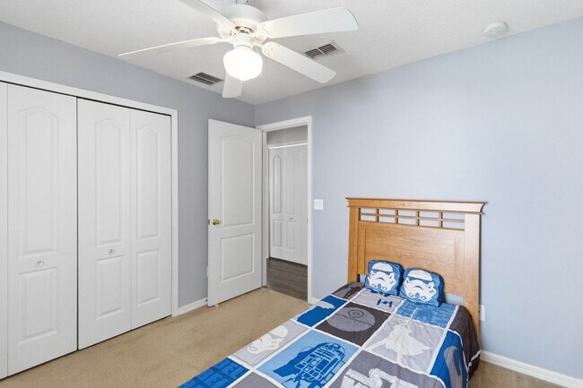 Building Photo - Single Family Home in Davenport now Available For Rent!