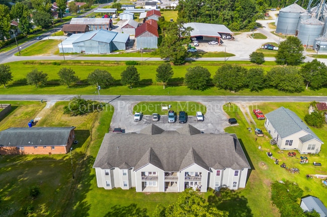 Building Photo - 406 N Dickerson St