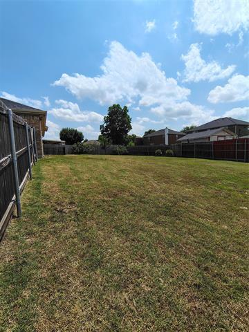 Building Photo - 8100 MacGregor Dr