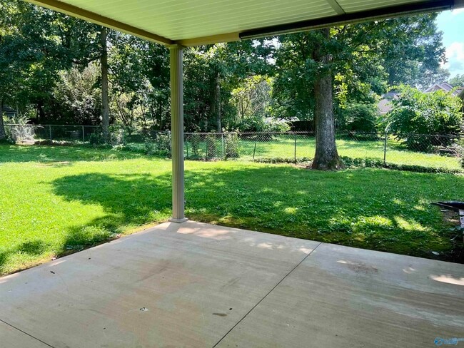Building Photo - 110 Laurel Oak Rd