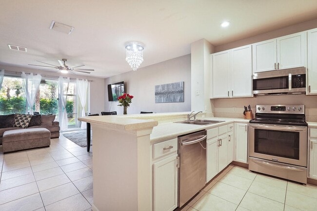Building Photo - 9881 Porta Leona Ln