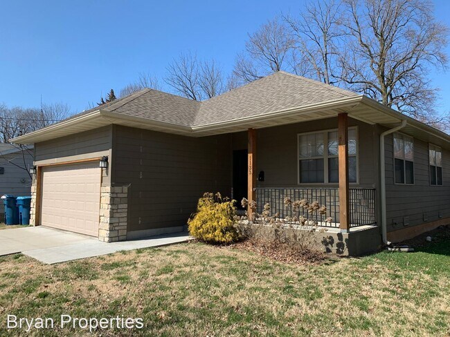 Primary Photo - 3 br, 3 bath House - 1133 E. Loren