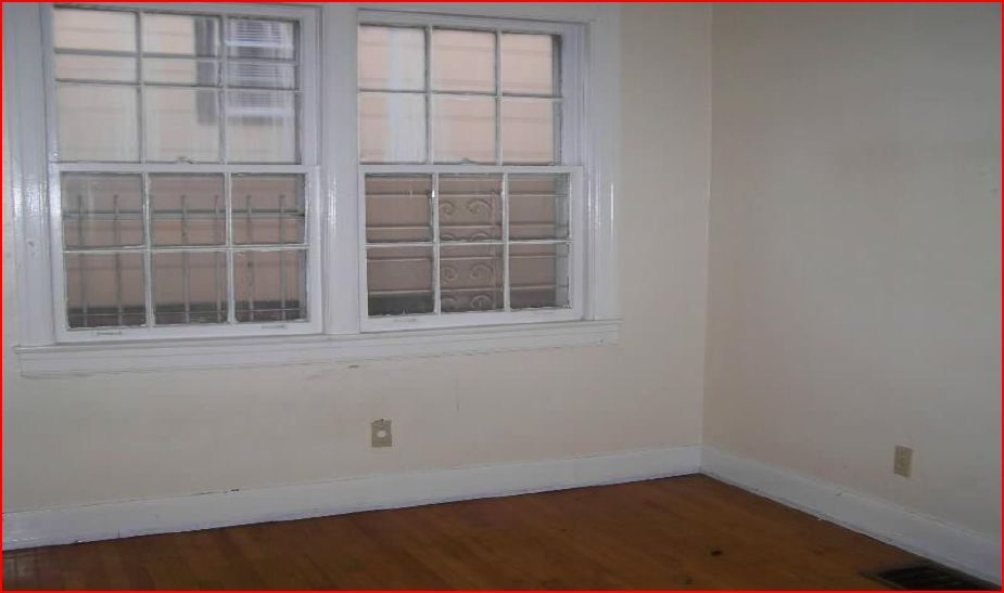 Building Photo - 3118 Avenue Q