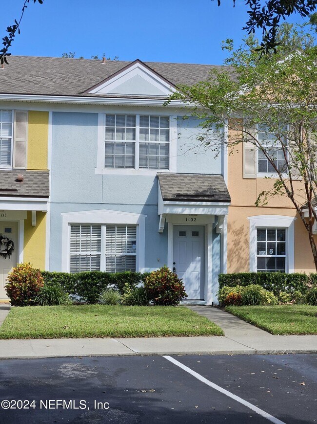 Primary Photo - 12311 Kensington Lakes Dr