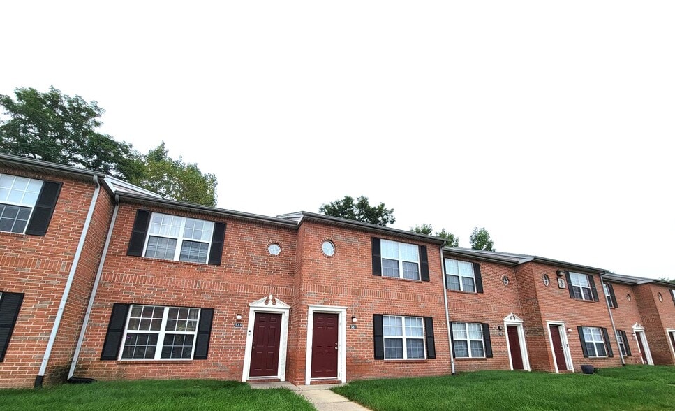 Building Photo - Huron Heights/Huron Ridge