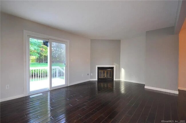 Building Photo - 507 Carlton Ln