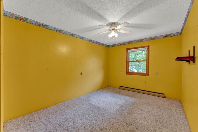 Building Photo - 40 Deep Creek Rd
