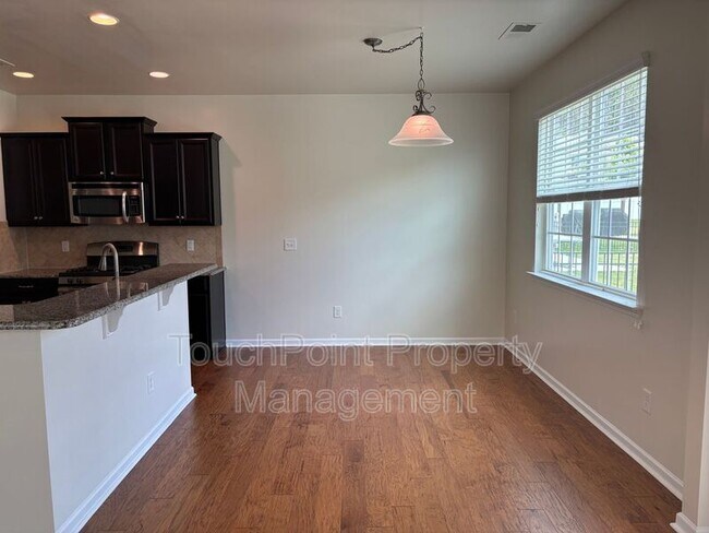Building Photo - 78123 Rillstone Dr