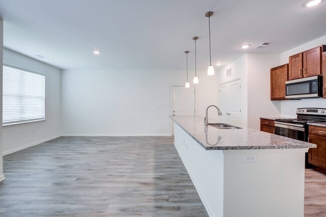 Building Photo - Capstone at Banks Crossing