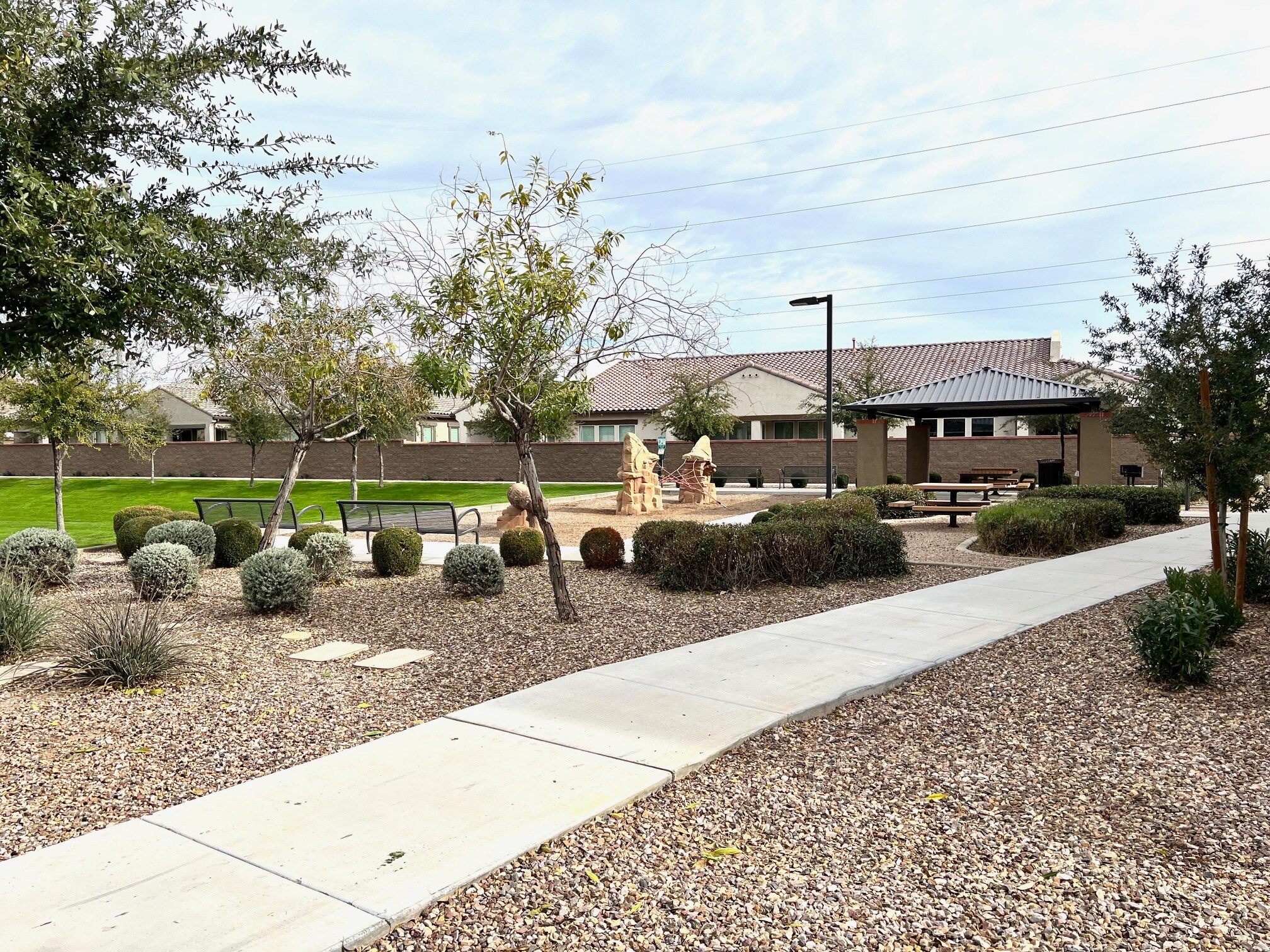 Building Photo - 1255 N Arizona Ave
