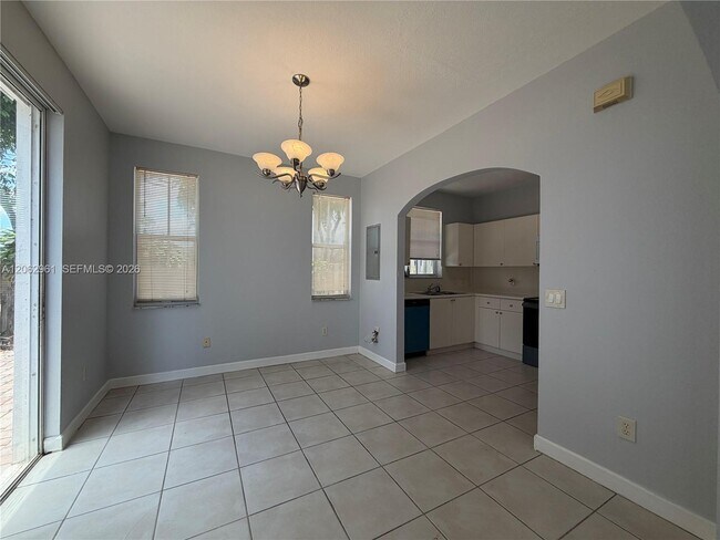 Building Photo - 4094 SW 159th Ave