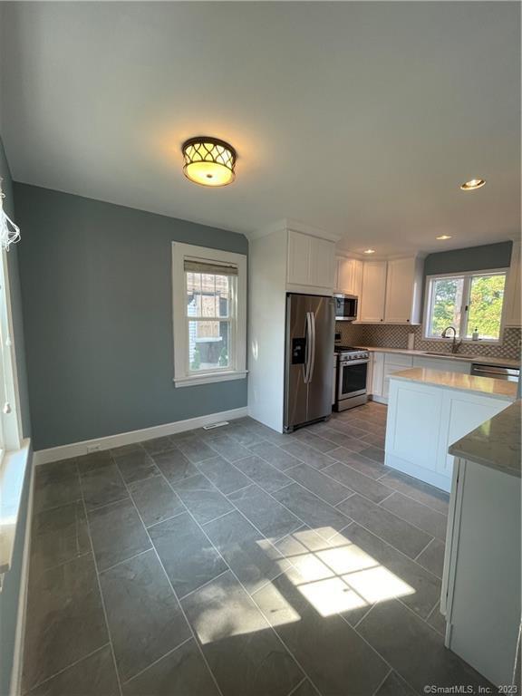 Building Photo - 218 Ruane St