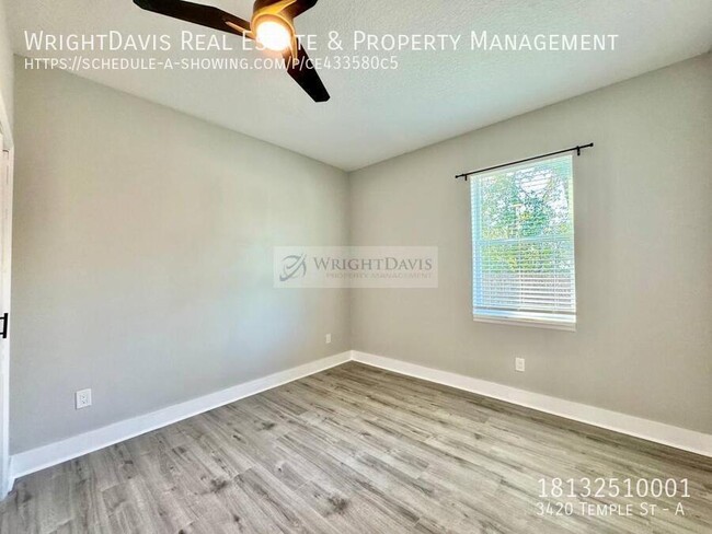 Building Photo - Stunning 3/2 duplex in Tampa!