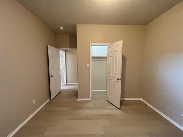 Building Photo - 101 Sunburst Ct