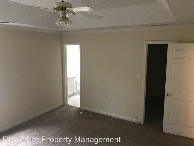 Building Photo - 2480 Meadow Springs Dr