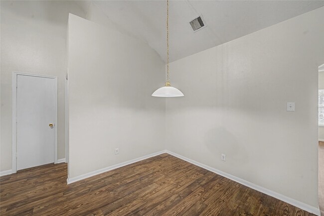 Building Photo - 1111 Auburn View Ln