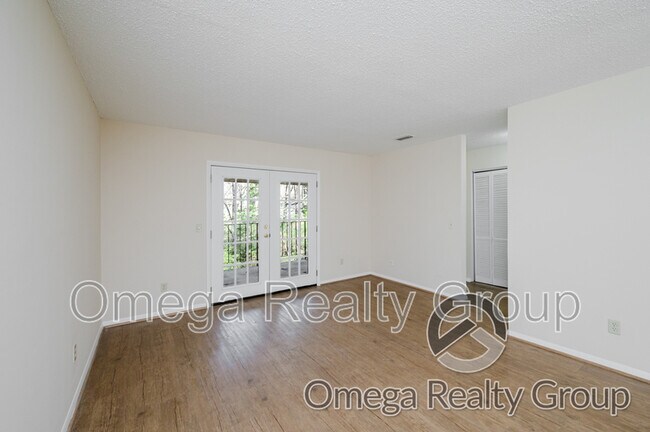 Building Photo - 1600 14th Ave E