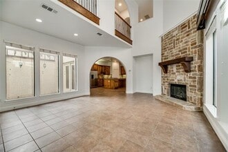 Building Photo - 6755 San Fernando