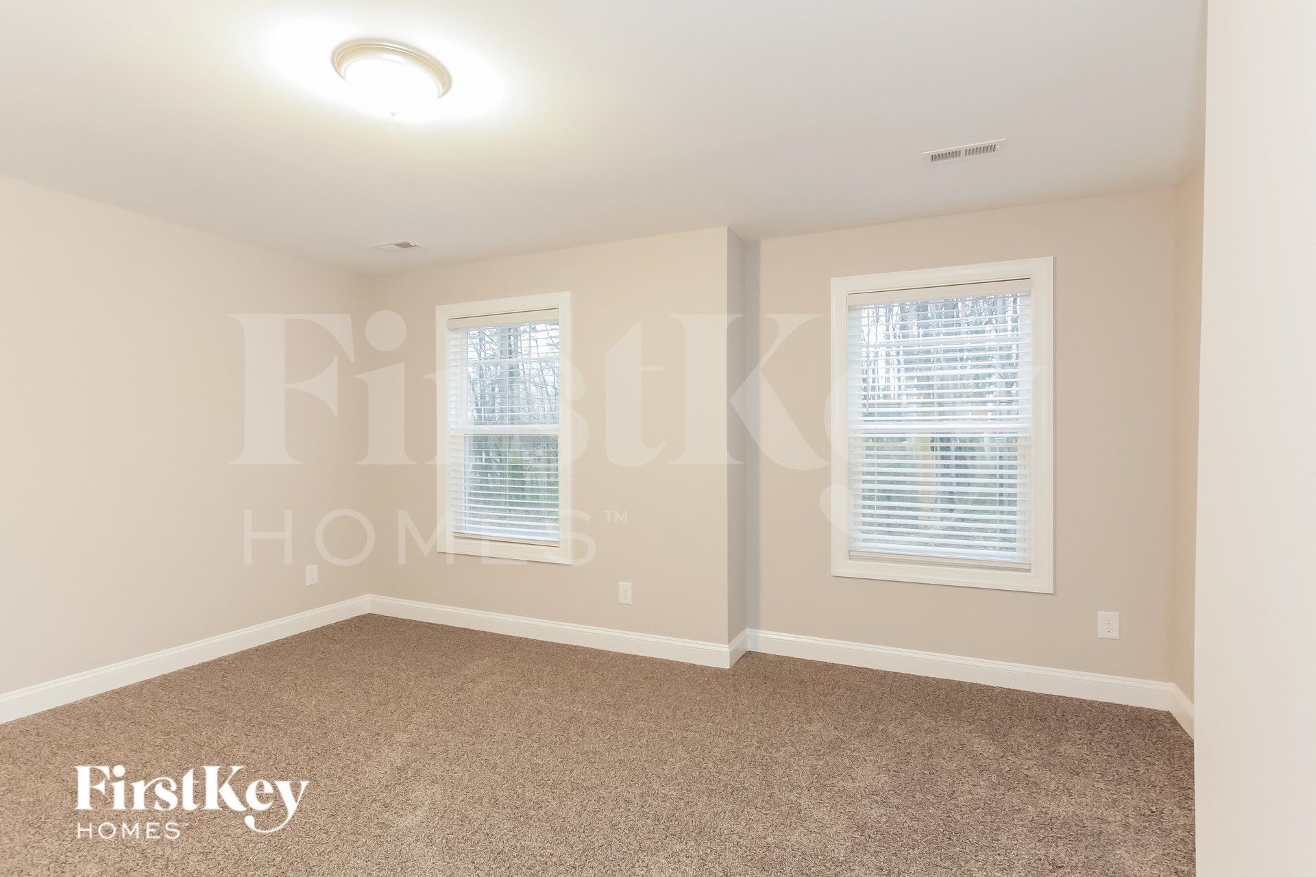 Building Photo - 1520 Longbow Dr