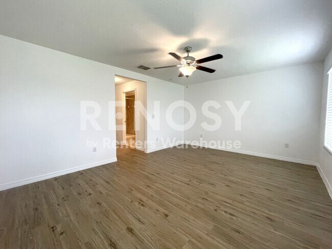 Building Photo - REDUCED with $300 Credit for 8/1 Move-in Spacious 3/2.5/1 Townhome in Riverview