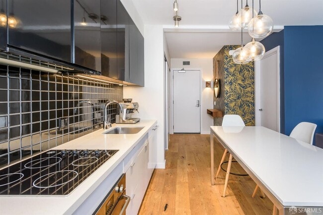 Building Photo - 388 Fulton St