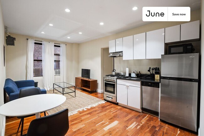 Building Photo - 23 E 109th St