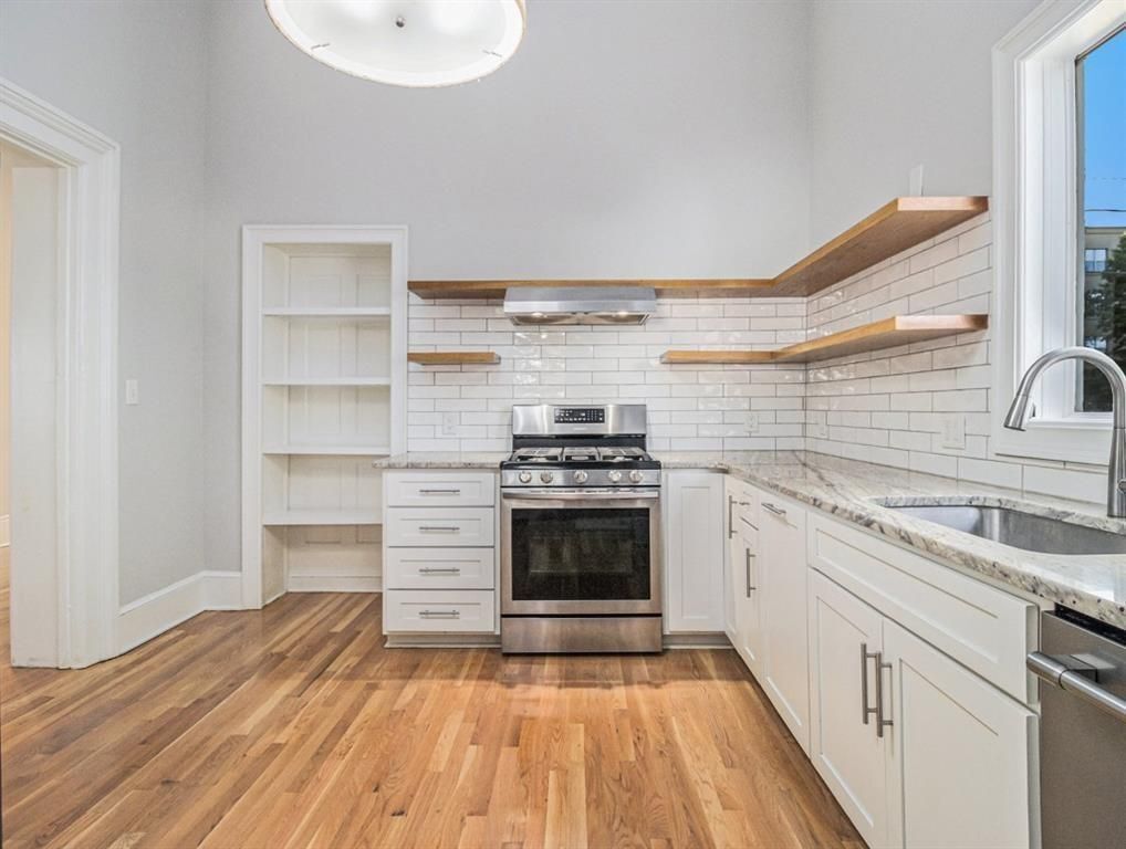 Building Photo - 74 Boulevard