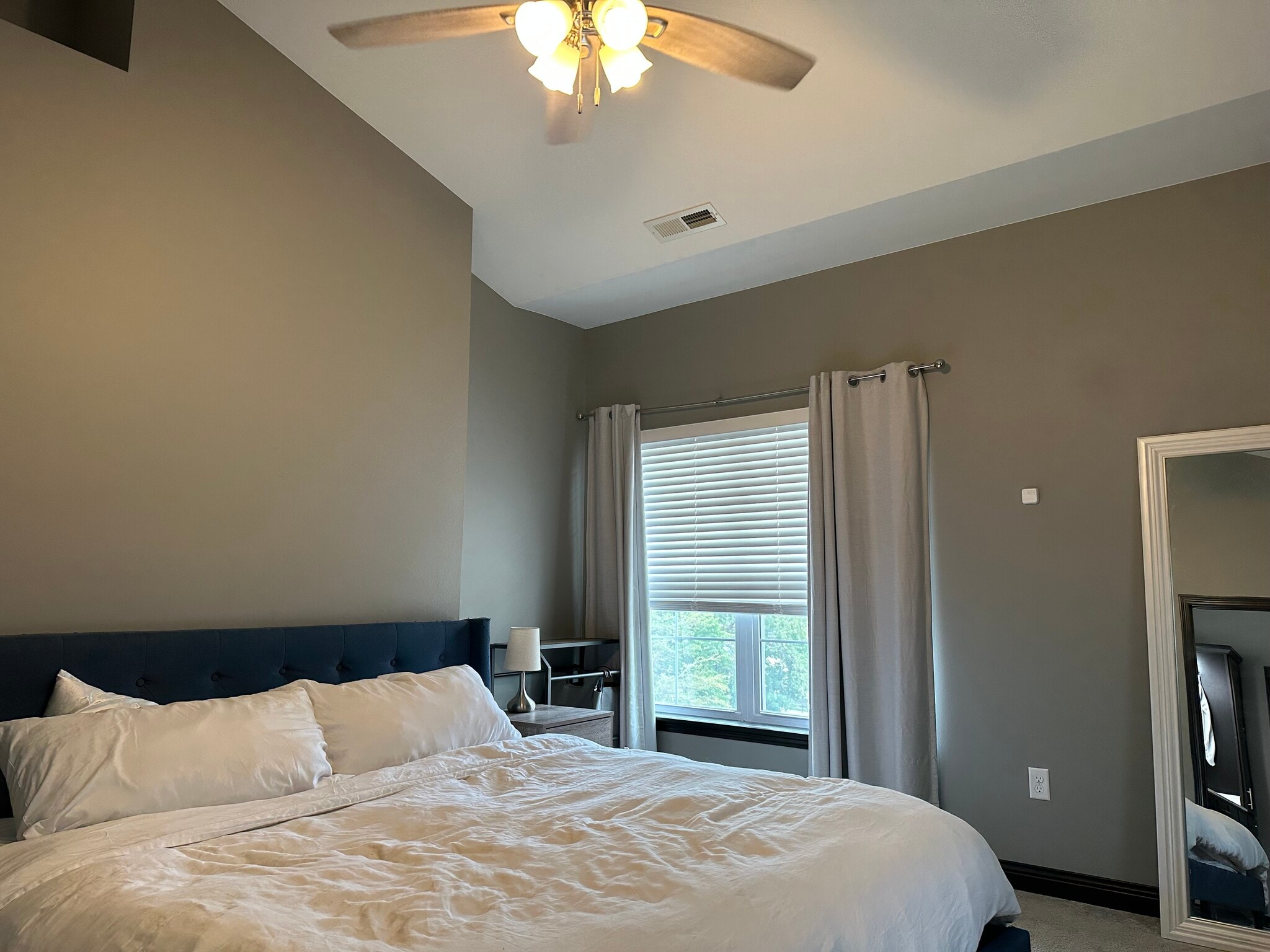 Master bedroom - 440 3rd Ave