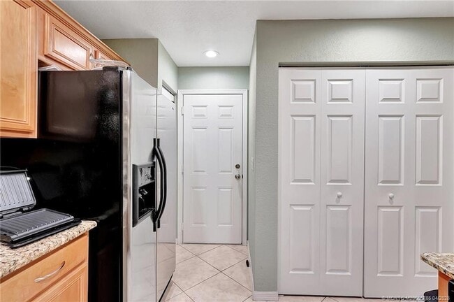 Building Photo - 2778 SE Birmingham Dr