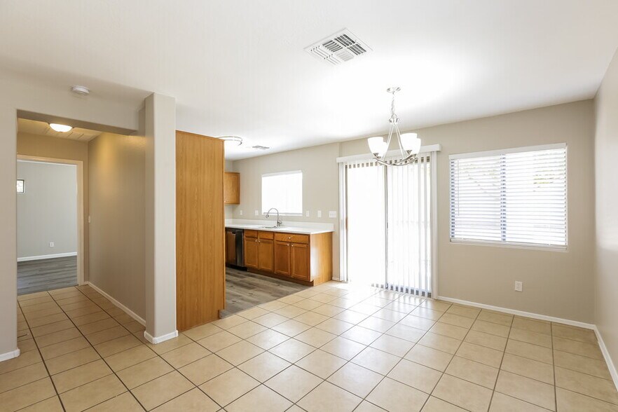Building Photo - 1629 W Burgess Ln