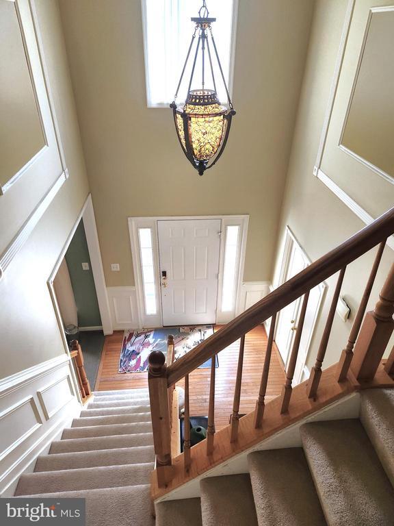 Building Photo - 8008 Race Horse Ln