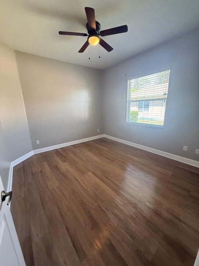 Building Photo - 3838 Peacock Dr