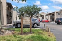 Building Photo - 525 S Lincoln Ave