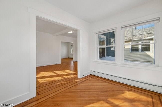 Building Photo - 42 Brookfield Rd