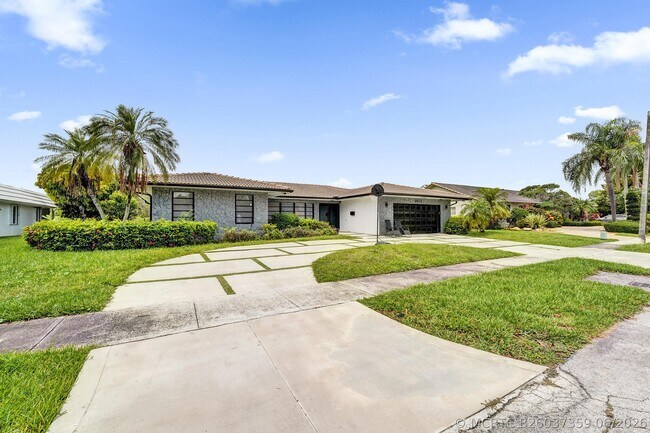 Building Photo - 3630 N 55th Ave