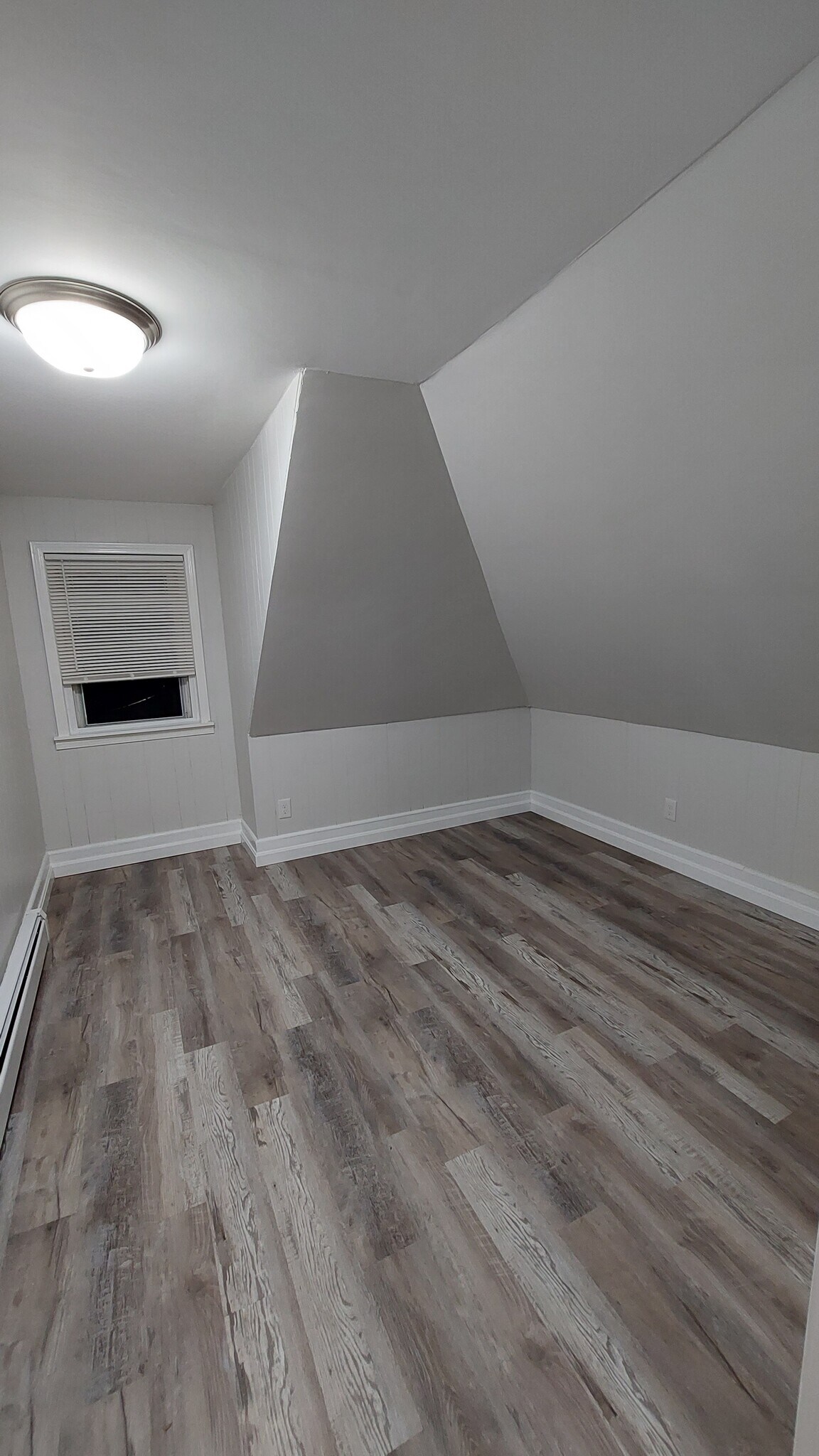 Spare Room 2 - 685 Armistice Blvd