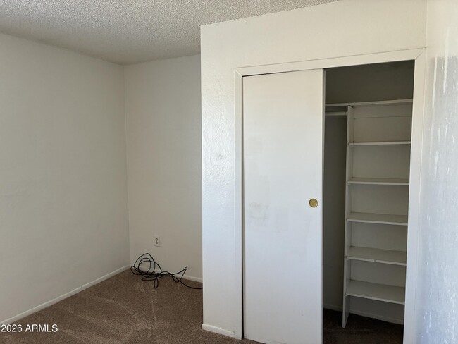 Building Photo - 5915 W Tierra Buena Ln