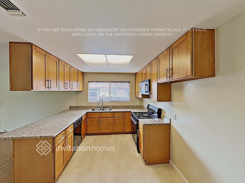 Building Photo - 395 Spindrift Way