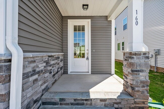 Building Photo - LIKE-NEW BEAUTIFUL 2-STORY HOME IN GARNER - Move in Ready!