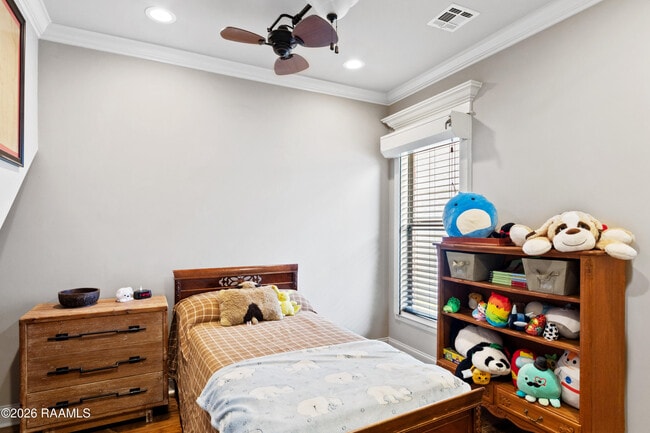 Building Photo - 126 Heathwood Dr