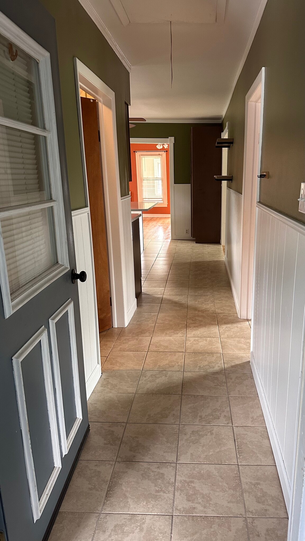 Main Entry - 1817 Hillside Ave