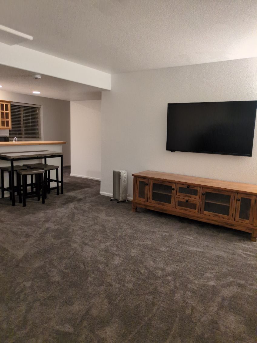 Building Photo - 1695 Cherry St