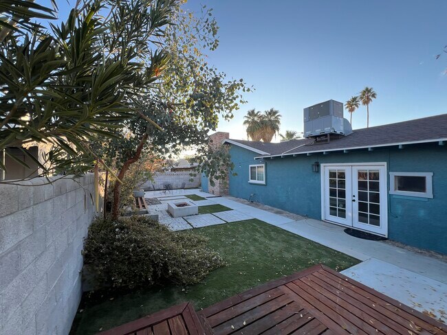 Building Photo - 215 Rancho Vista Dr