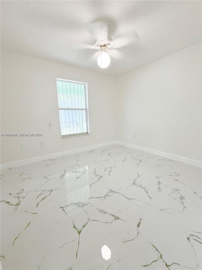 Building Photo - 1858 NW 1st Pl