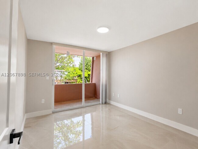 Building Photo - 14124 Kendale Lakes Cir